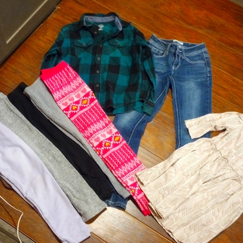 Girls 6/7  8 piece bundle
